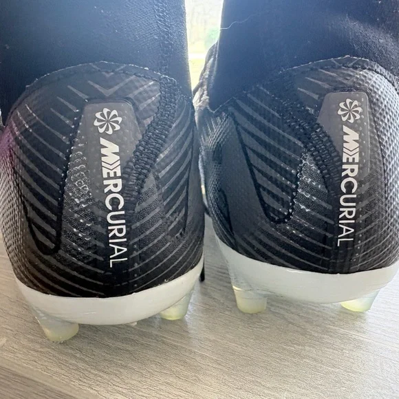 Nike Mercurial Superfly 10
Academy Custom High-Top Soccer Cleats - Picture 4 of 11